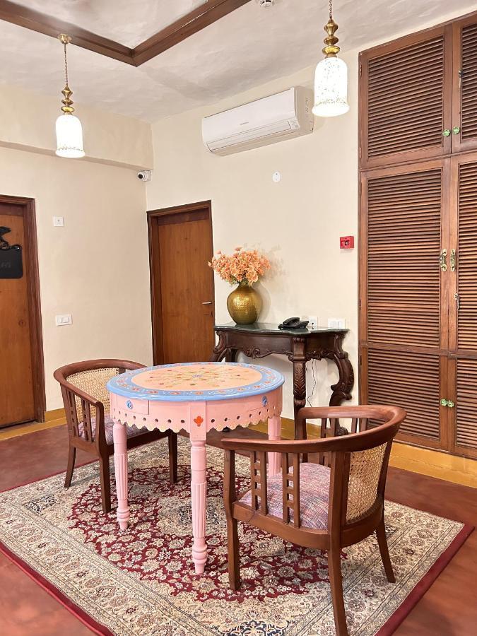 The Kaptain'S Retreat Chandīgarh Εξωτερικό φωτογραφία
